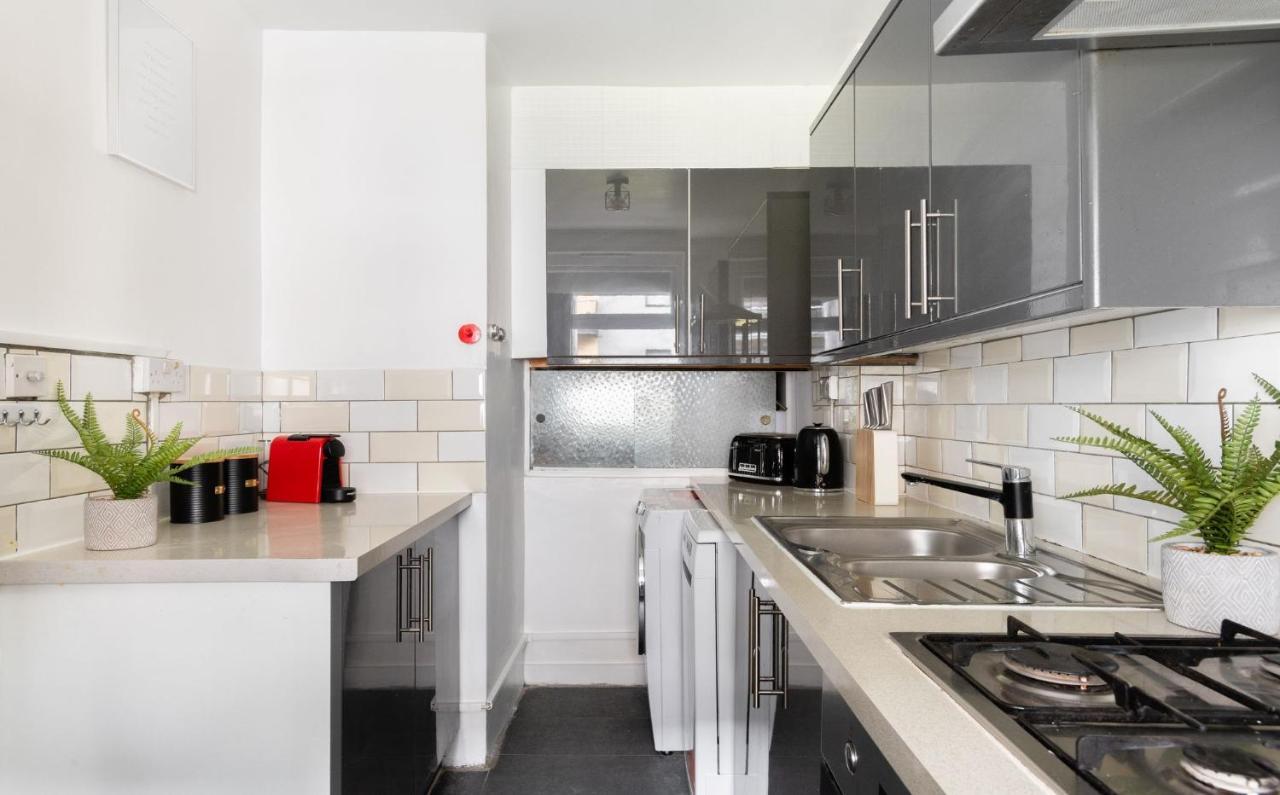 Spacious And Modern 4 Bed Apartment Next To Borough Station 伦敦 外观 照片